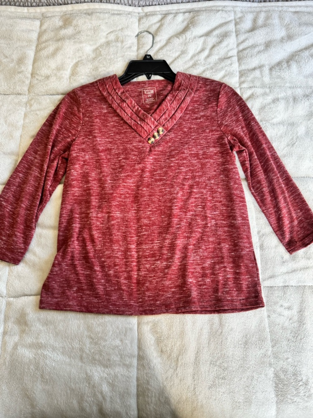 Cozy V-Neck Long Sleeve Tee in Heathered Wine